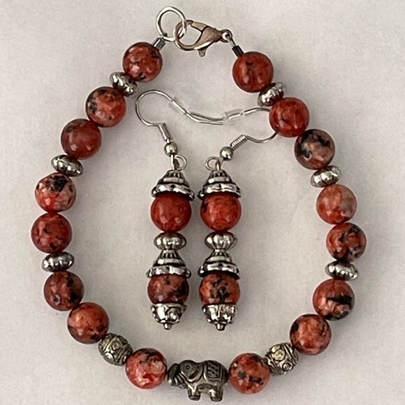 Red Jasper Gemstone Elephant Bracelet and Pierced Earring Set - Picture 2 of 5